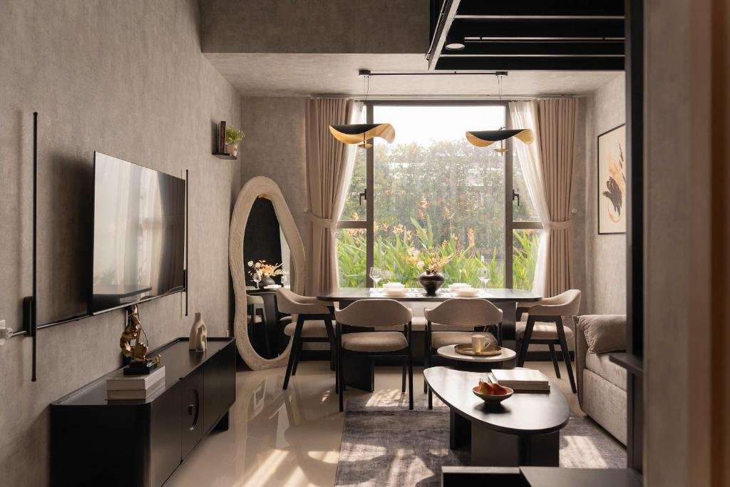Rivergate Residence District 4